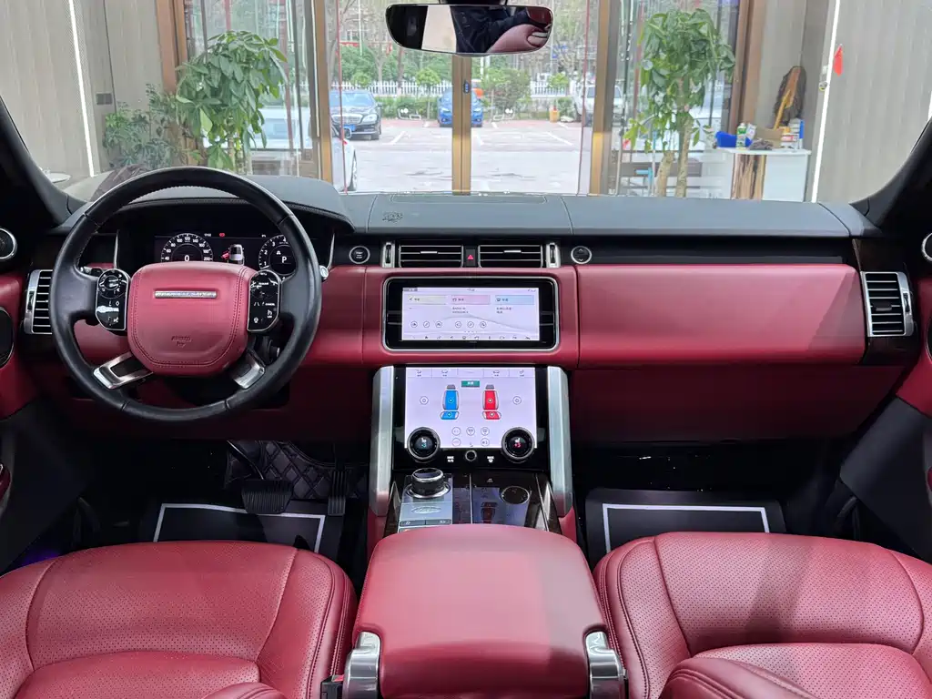 Land Rover Range Rover 2022 — фото 19