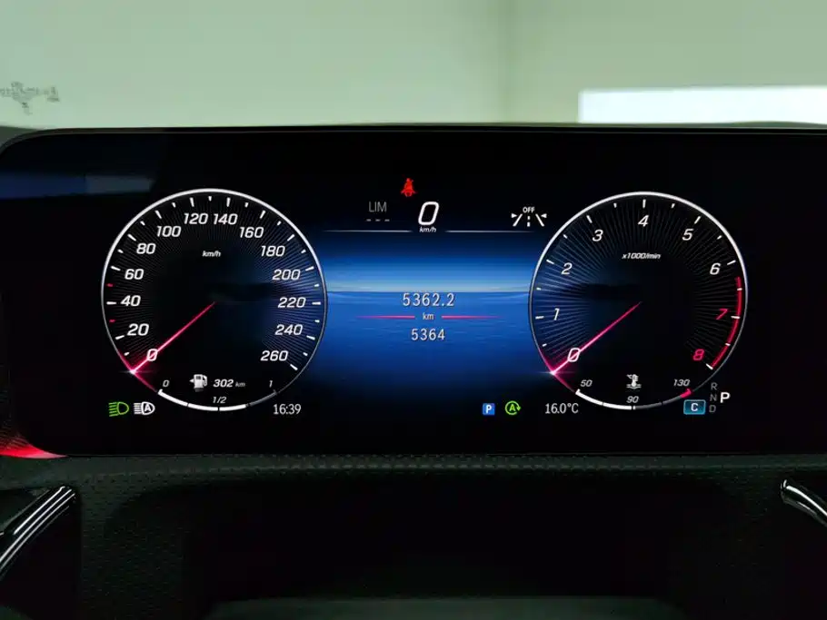 Mercedes-Benz A-Class 2024 — фото 14