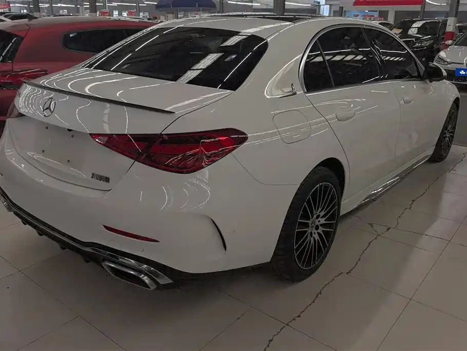 Mercedes-Benz C-Class 2024