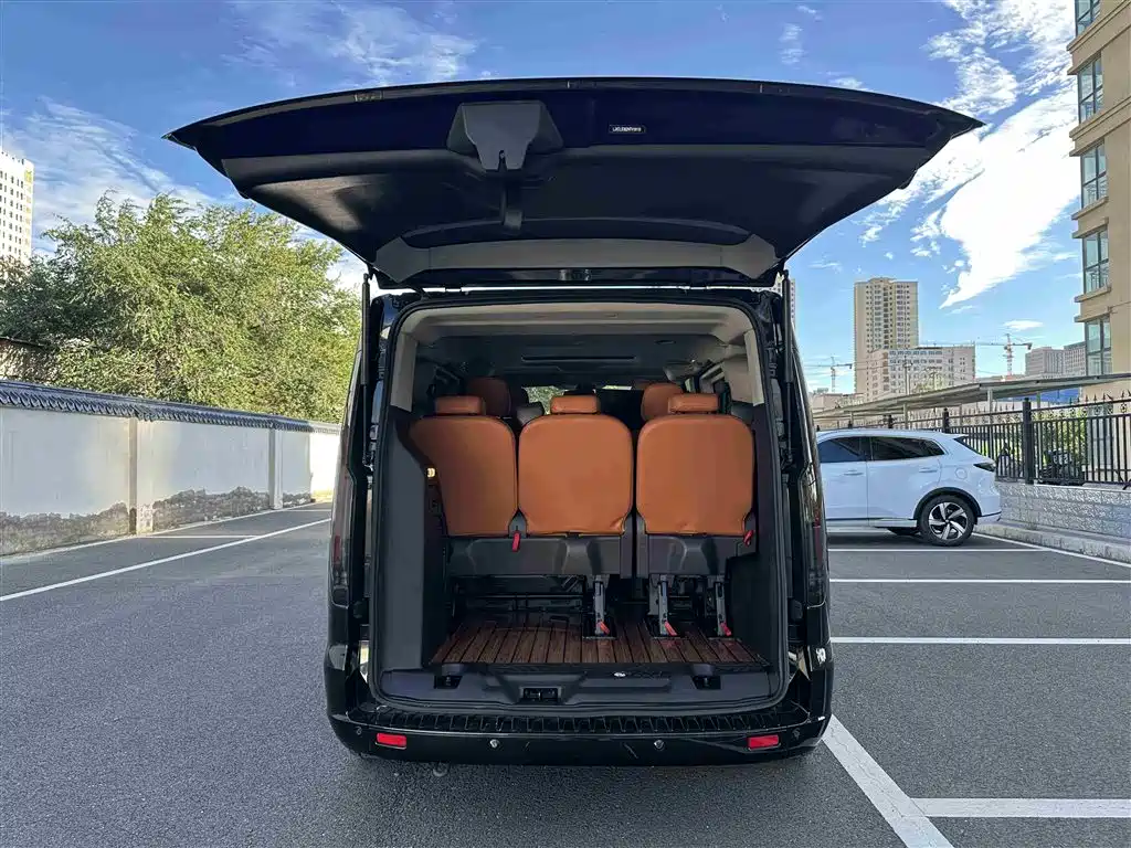 Ford Tourneo 2023 — фото 15