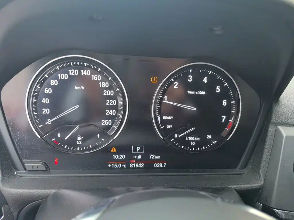 BMW 1 Series 2018 — фото 12