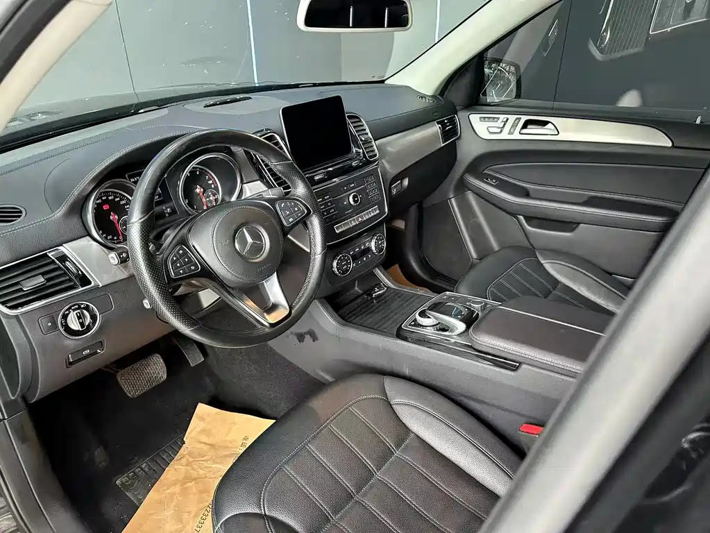 Mercedes-Benz GLS 2018 — фото 11