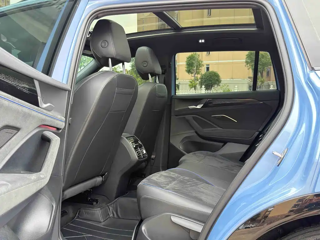 Volkswagen Tiguan L 2025