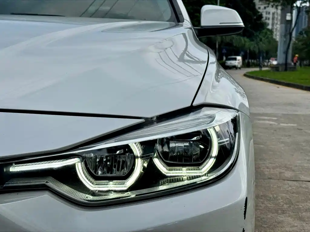 BMW 3 Series 2016 — фото 8