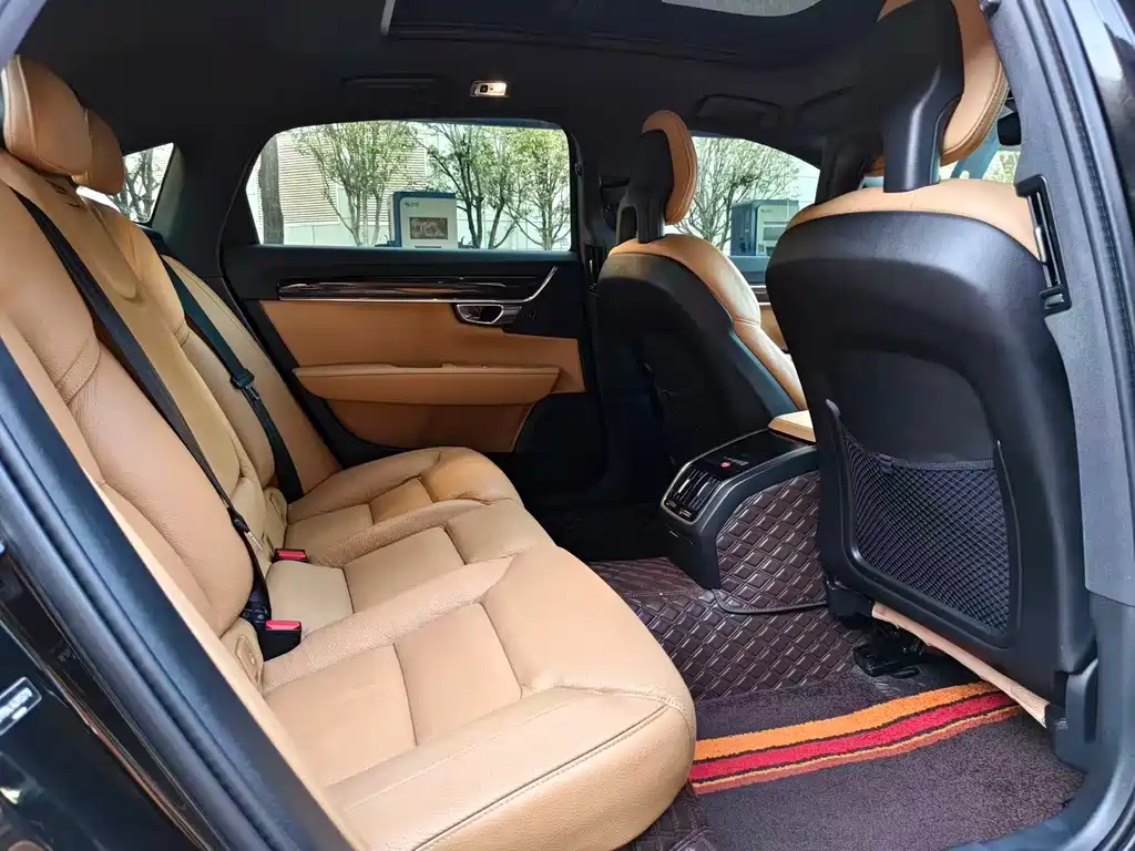 Volvo S90 2018 — фото 10