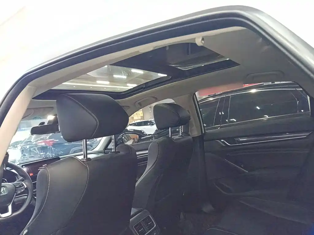 Honda Accord 2022 — фото 18