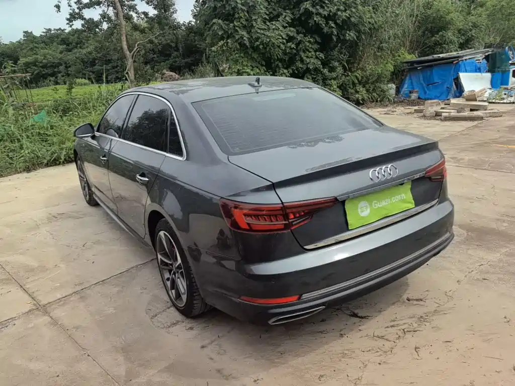 Audi A4L 2020