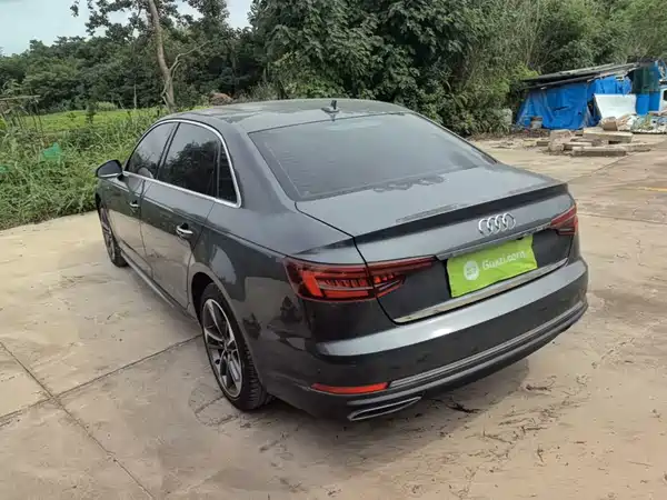 Audi A4L 2020