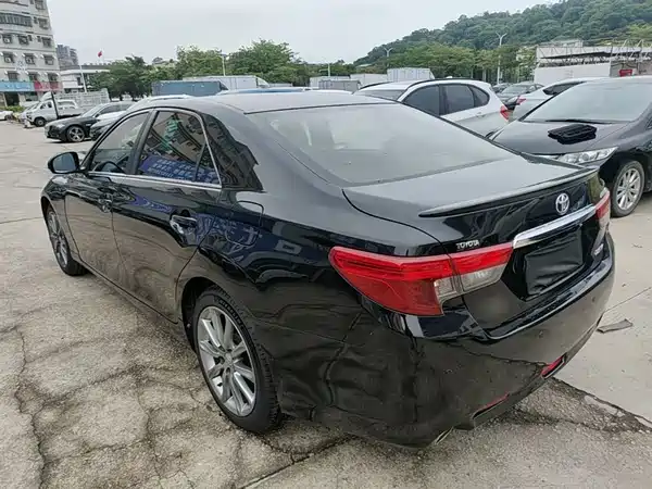 Toyota Reiz 2013
