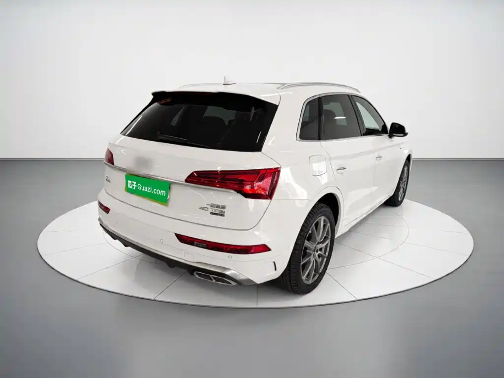 Audi Q5L 2022 — фото 12