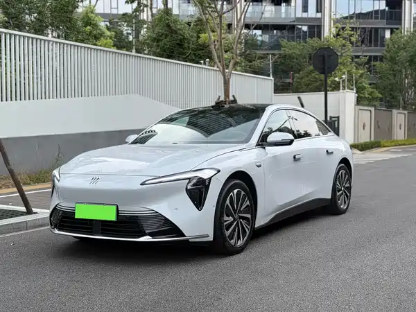 Buick Zhijing L7 2025