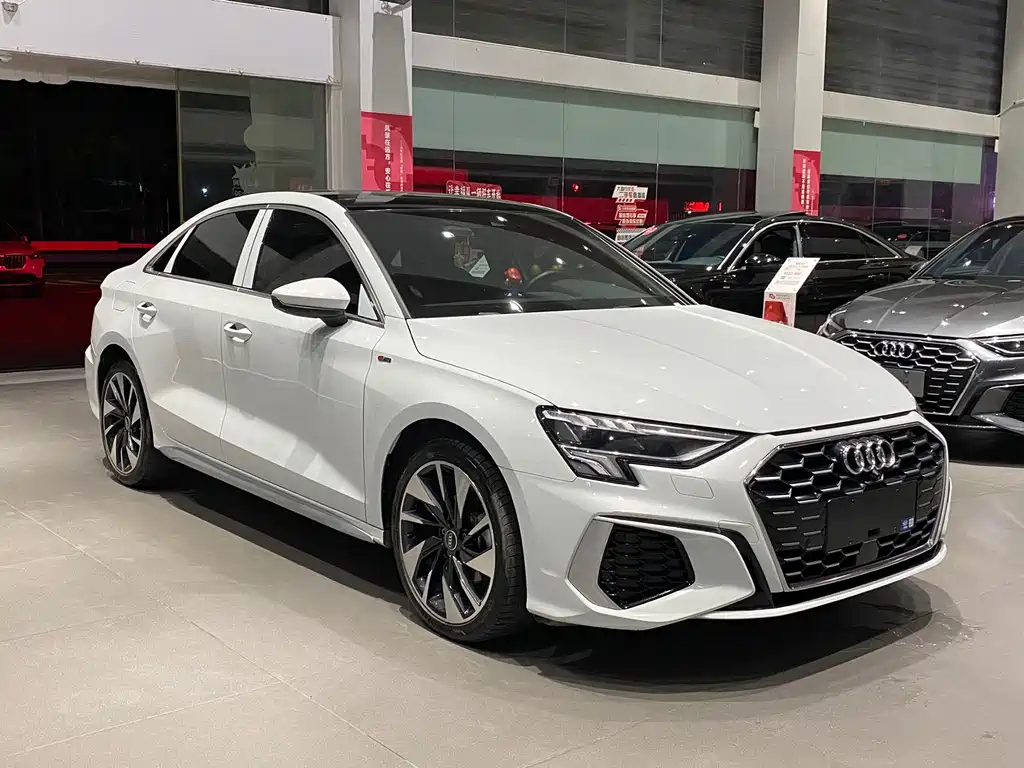 Audi A3 2023 — фото 3