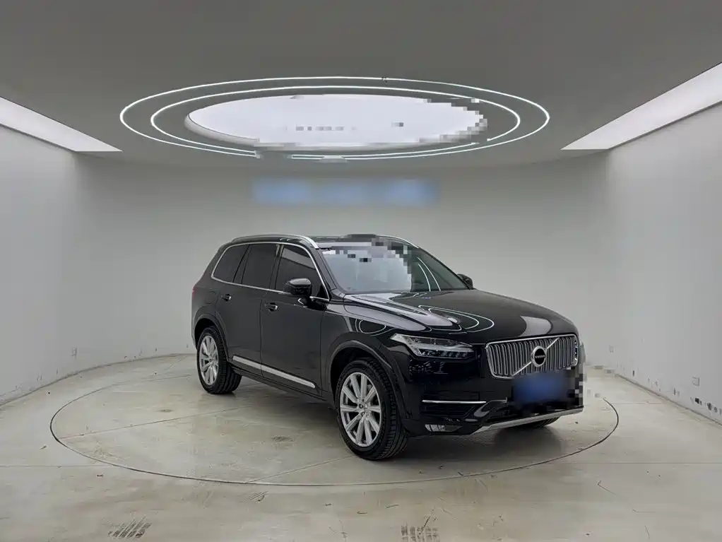 Volvo XC90 2019 — фото 23