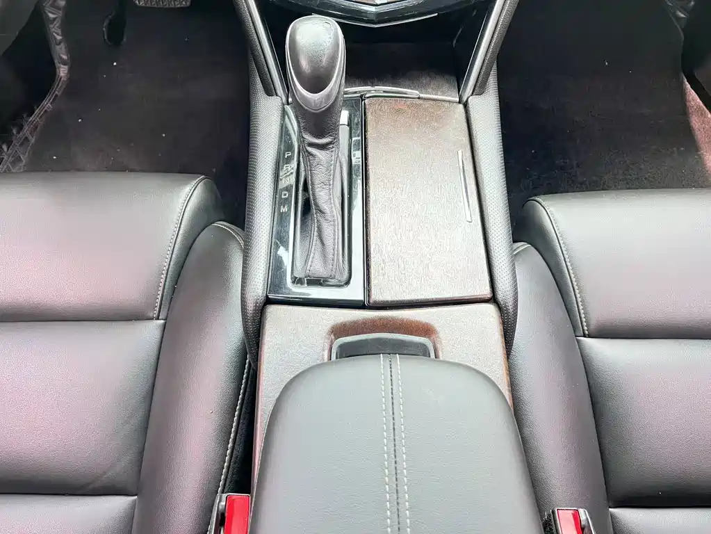 Cadillac XTS 2018 — фото 17