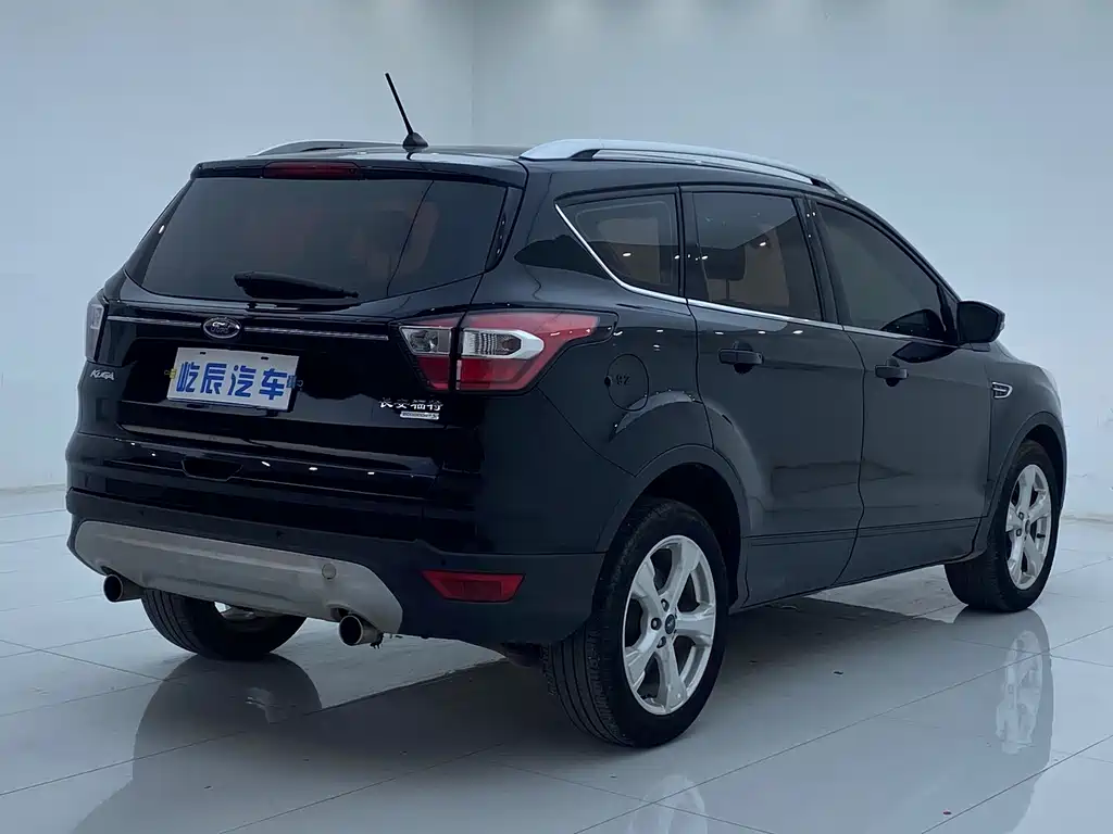 Ford Kuga 2018 — фото 11