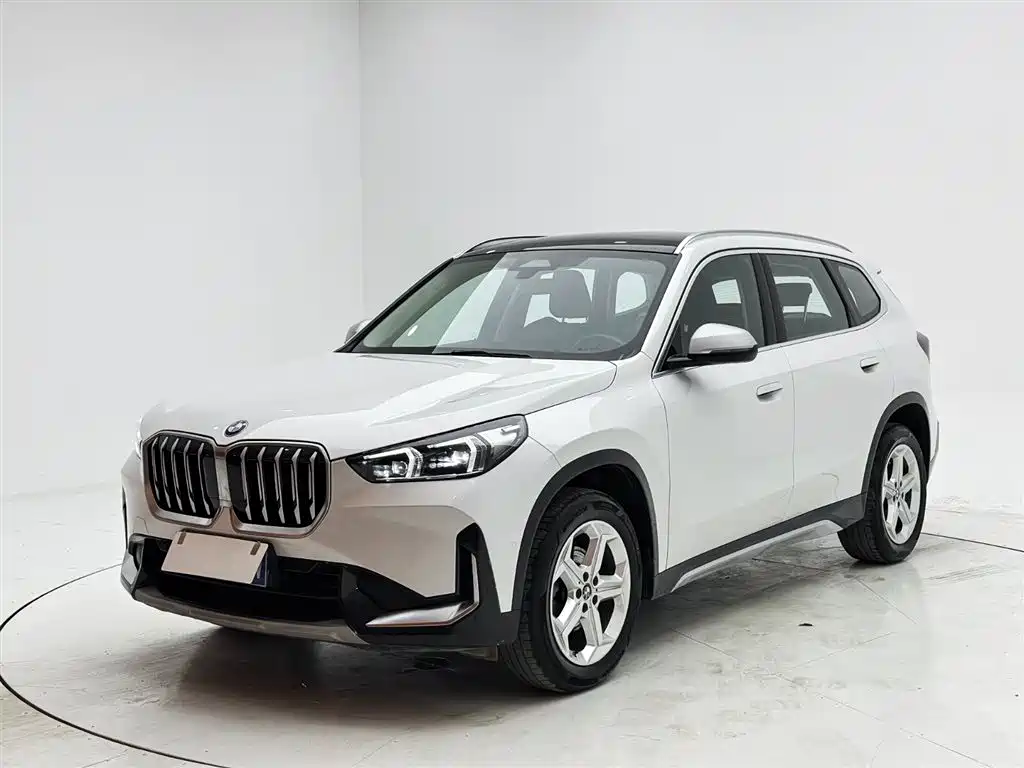 BMW X1 2023 — фото 1