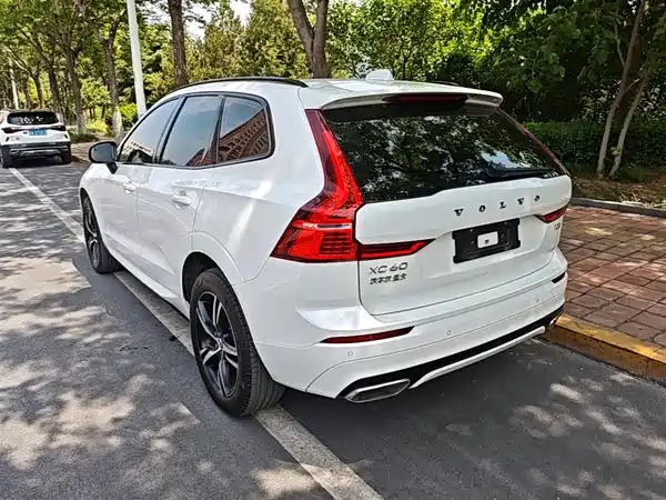 Volvo XC60 2021