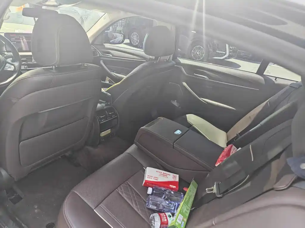 BMW 5 Series 2023