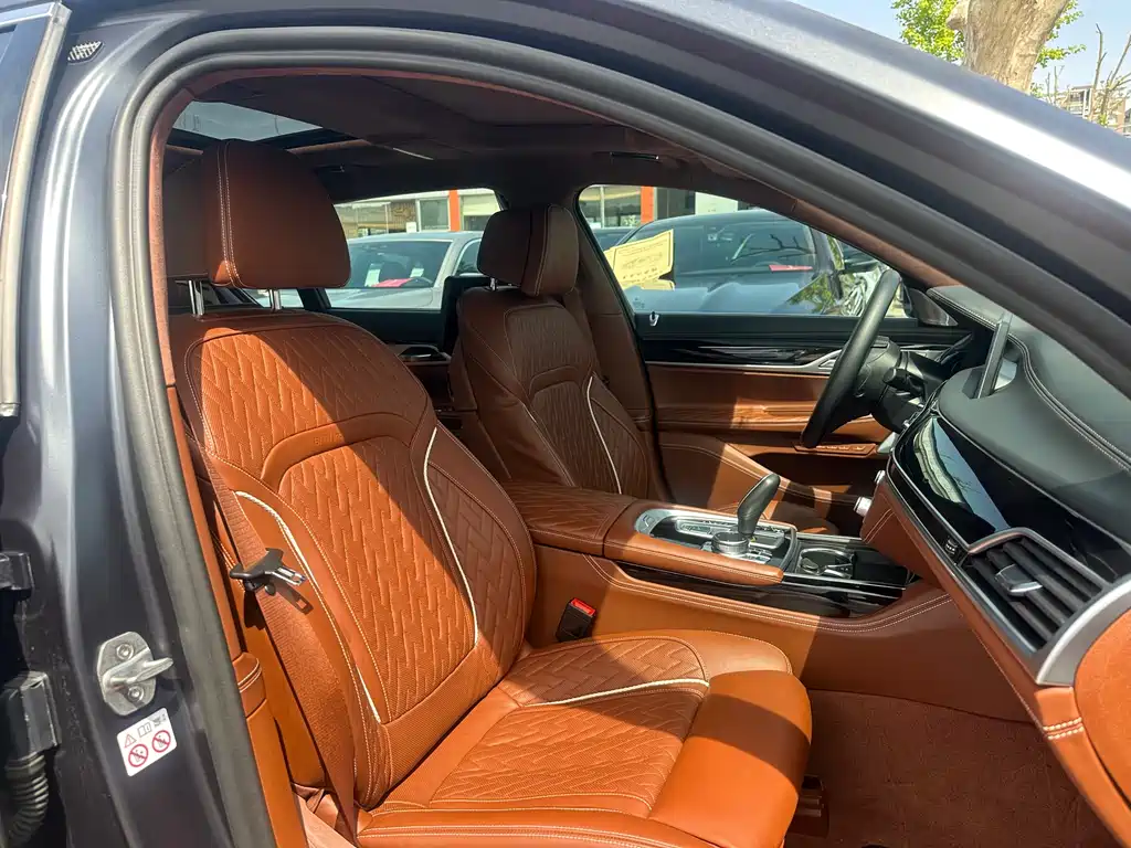 BMW 7 Series 2019 — фото 14