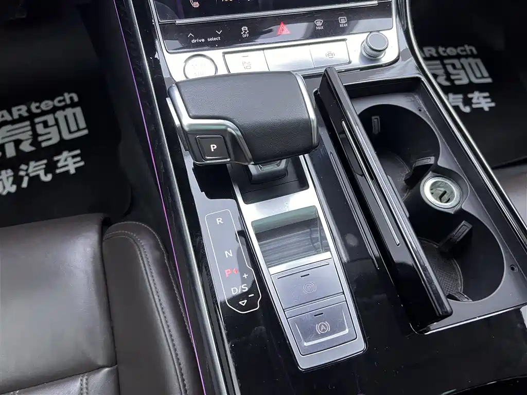 Audi A8 2020 — фото 22