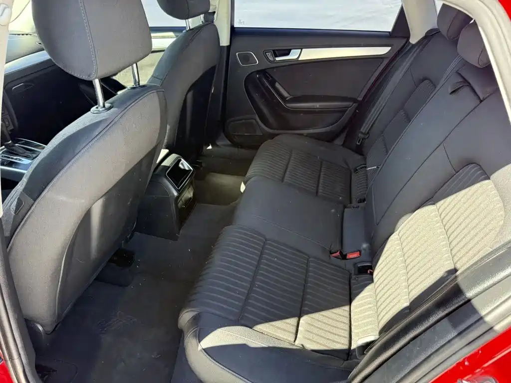 Audi A4L 2012