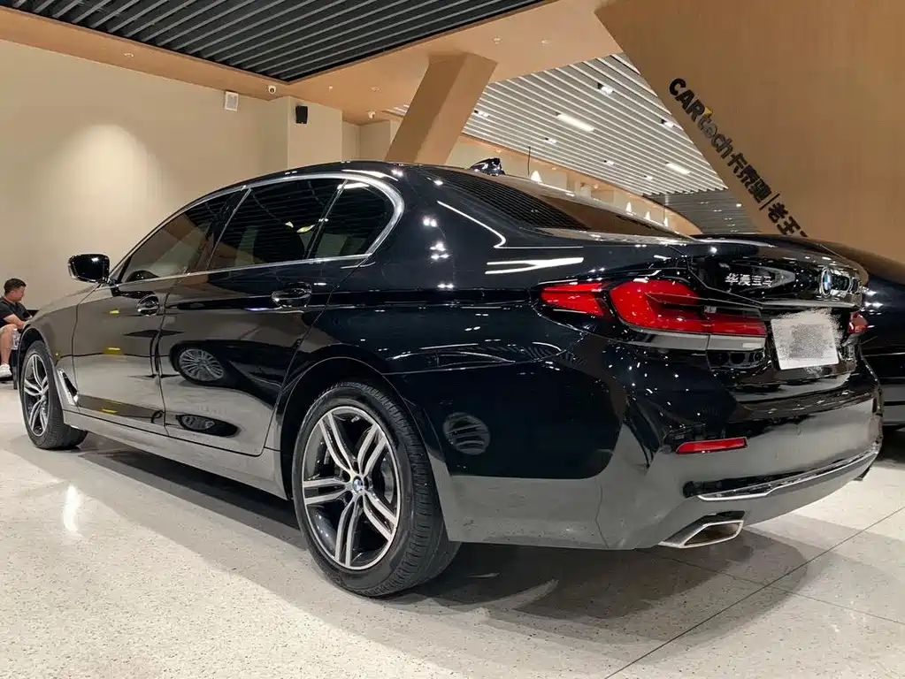 BMW 5 Series 2023