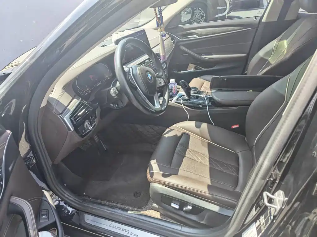 BMW 5 Series 2023