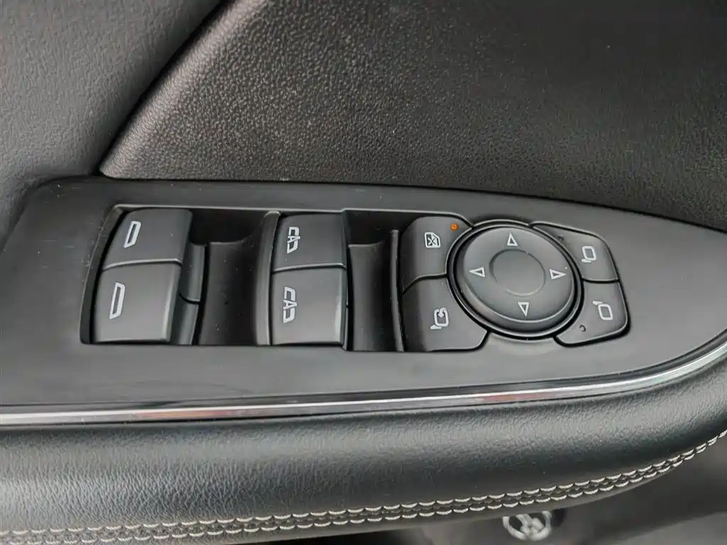 Buick Envision Plus 2023 — фото 9