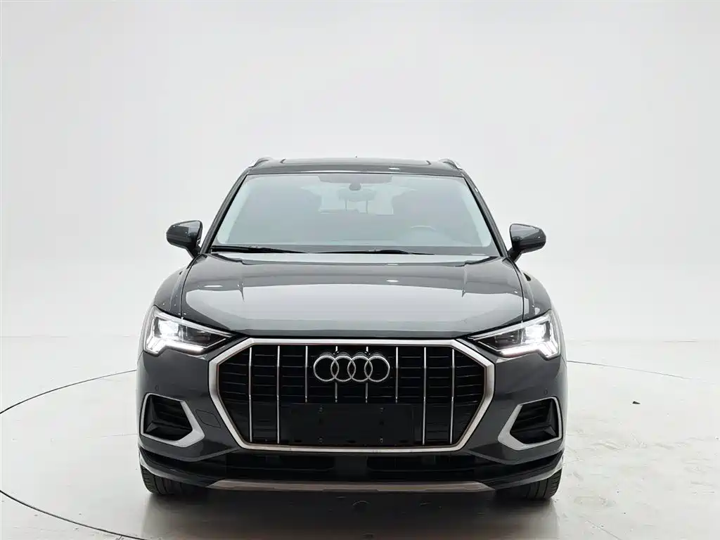 Audi Q3 2022 — фото 2