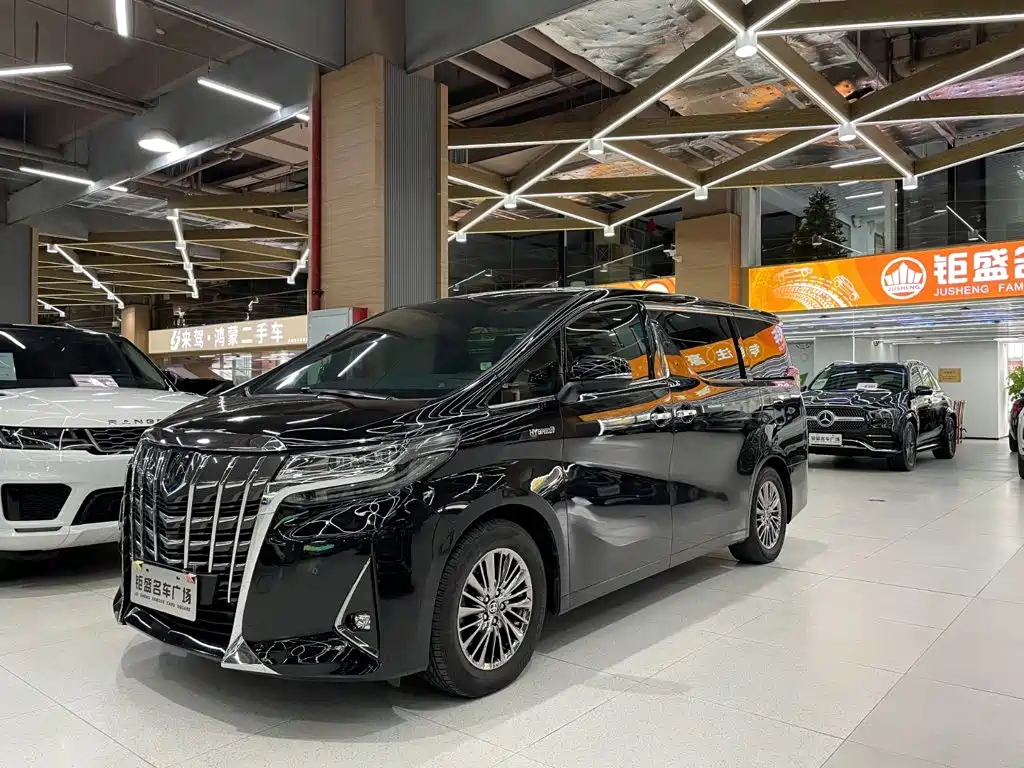 Toyota Alphard 2021 — фото 1