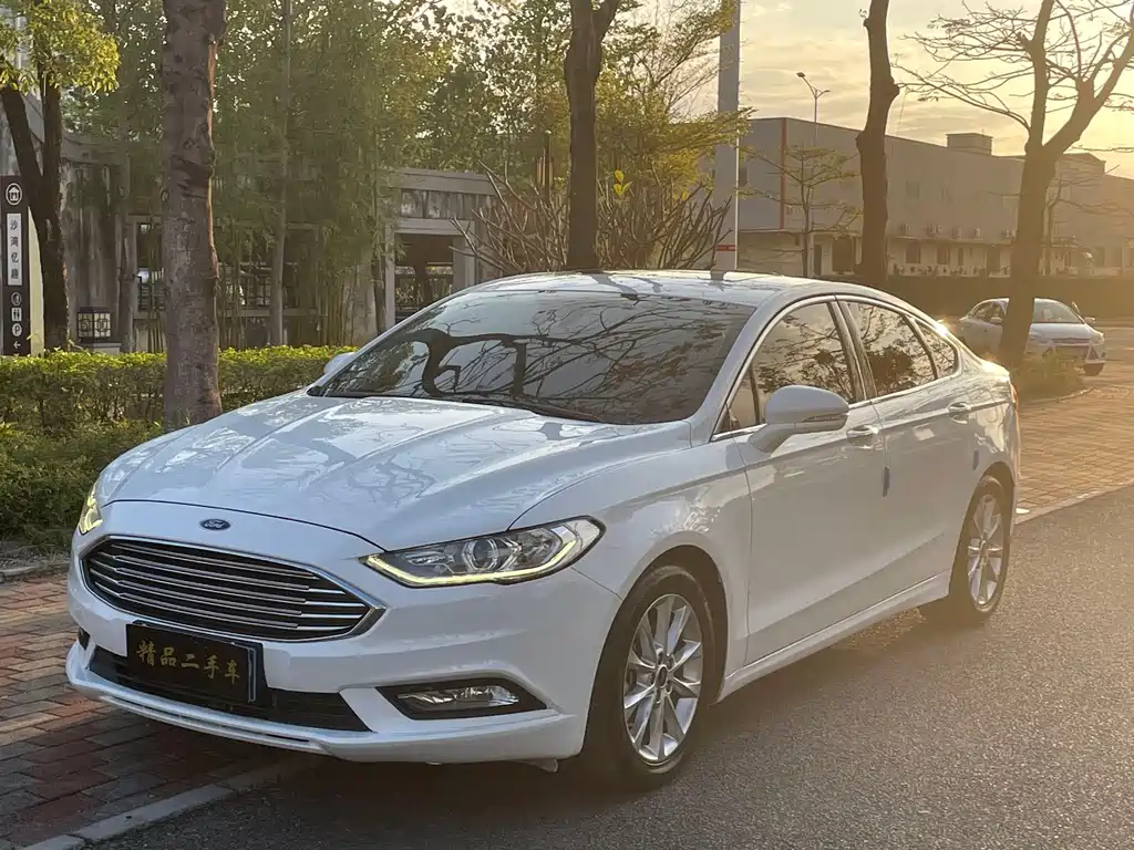 Ford Mondeo 2017 — фото 1