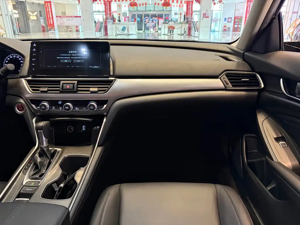 Honda Accord 2023 — фото 12