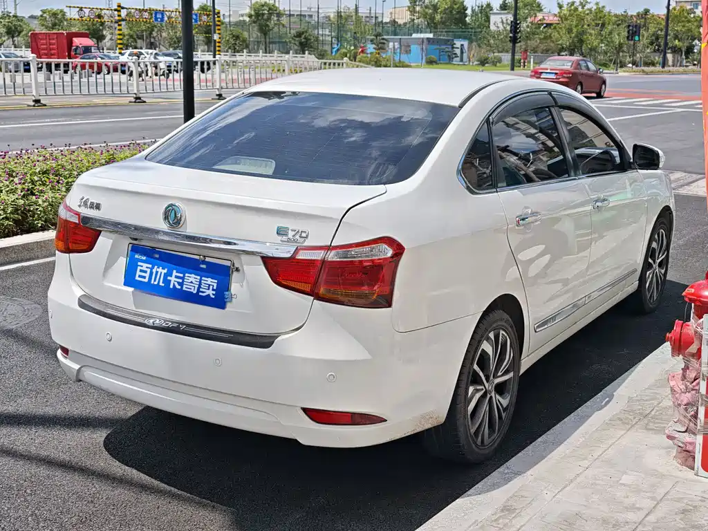 Dongfeng E70 2020 — фото 4