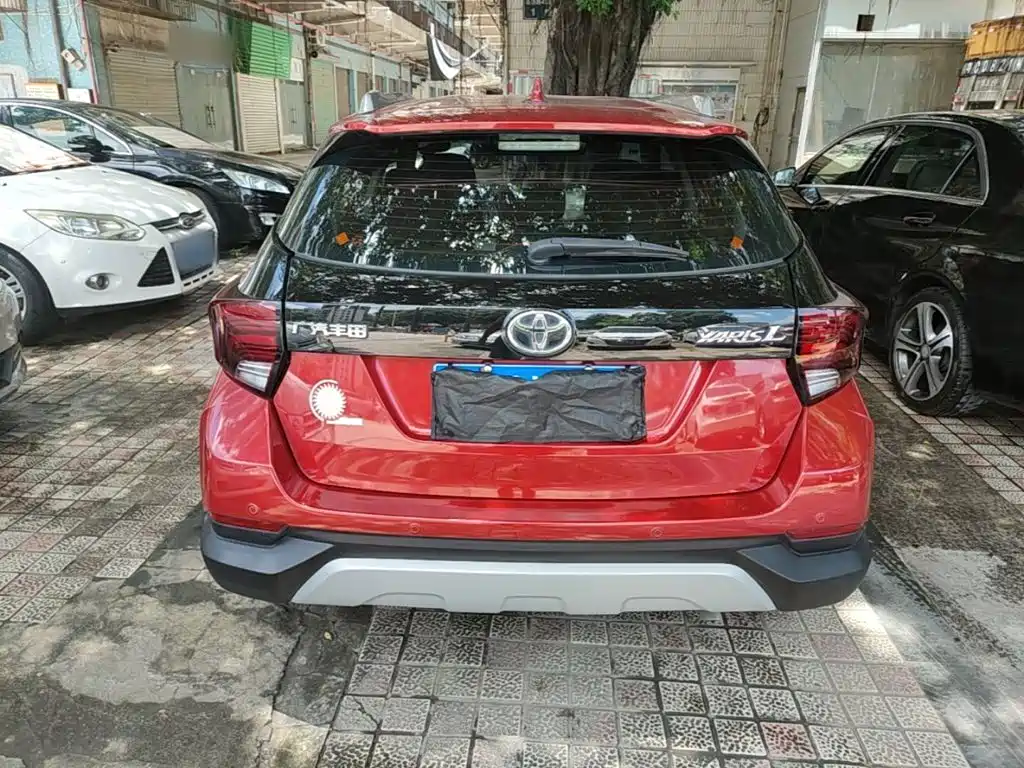Toyota Yaris L 2022