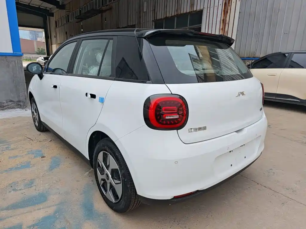 Yiwei 3 2025