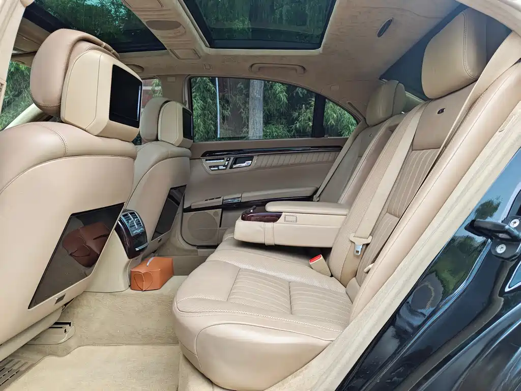 Mercedes-Benz S-Class 2010 — фото 30