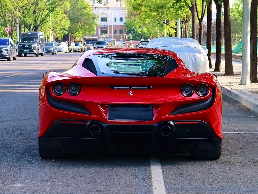 Ferrari F8 2021 — фото 5