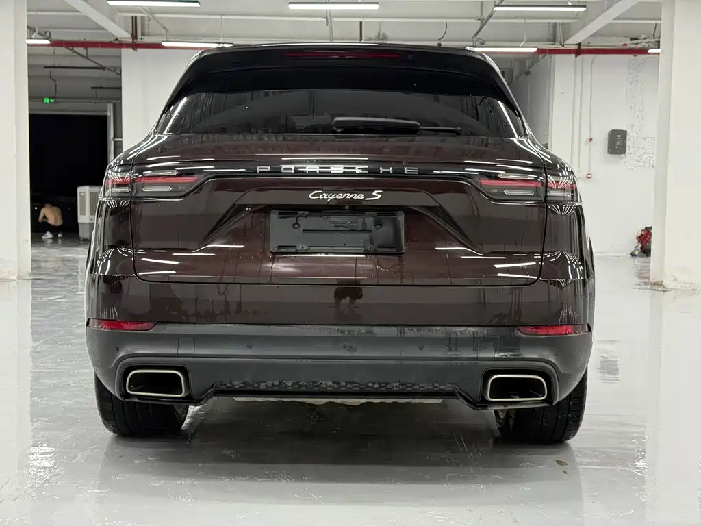 Porsche Cayenne 2019 — фото 5