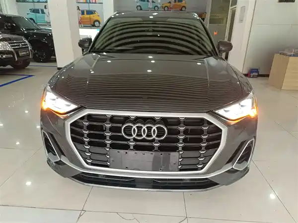 Audi Q3 2021