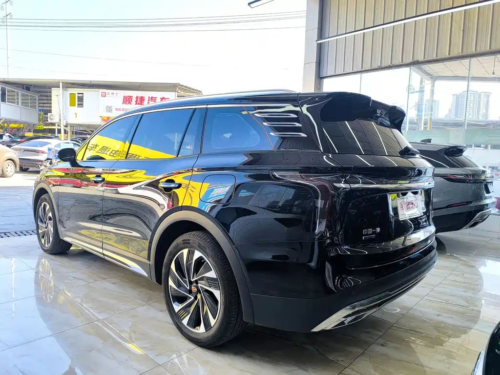 Hongqi HS7 PHEV 2024 — фото 10