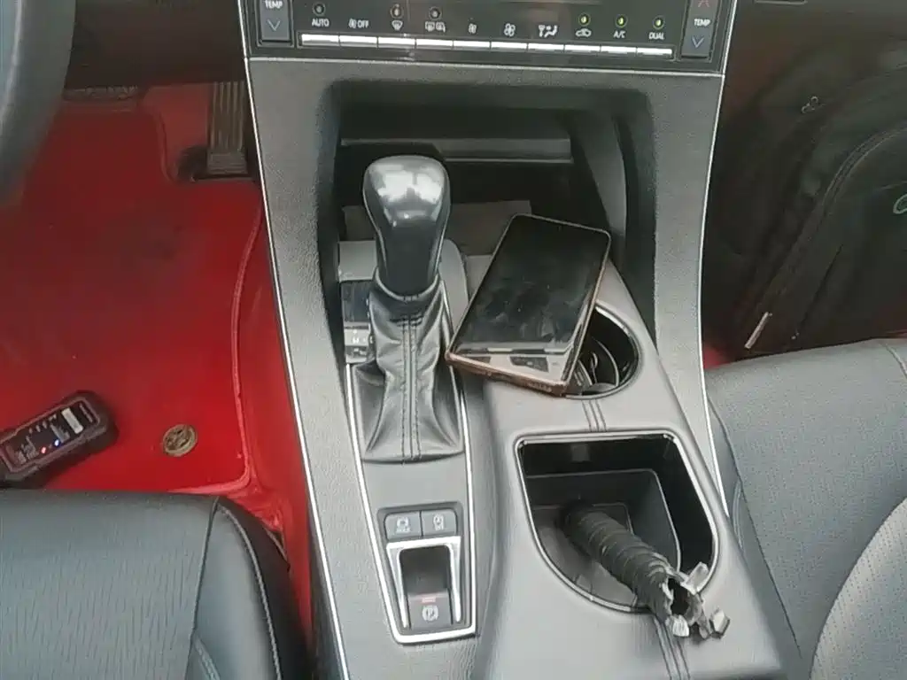 Toyota Avalon 2019 — фото 14