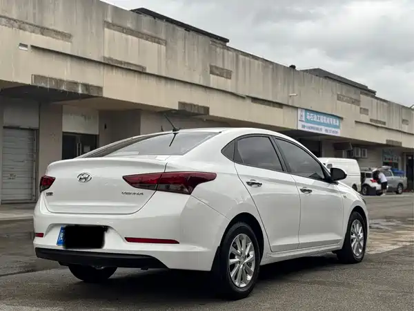 Hyundai Verna 2017