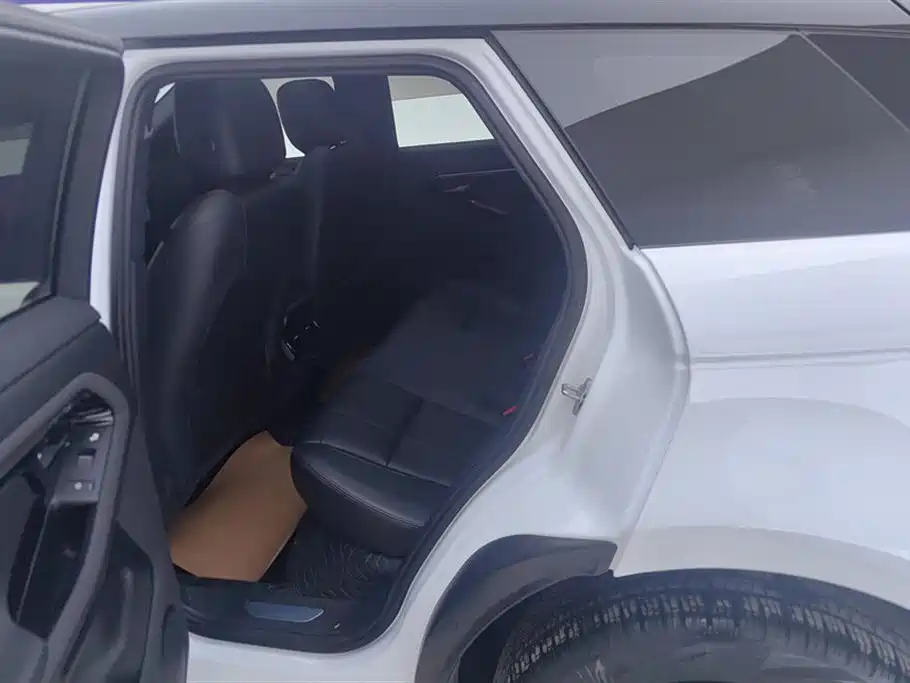 Land Rover Evoque 2021 — фото 11