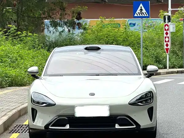 Xiaomi SU7 2025