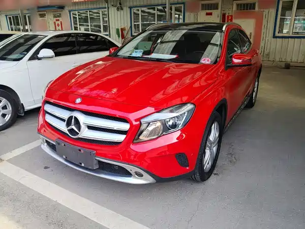 Mercedes-Benz GLA 2015