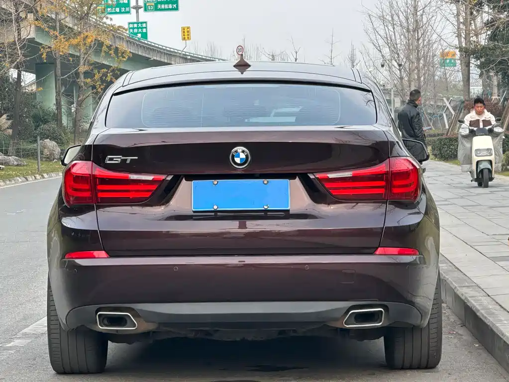 BMW 5 Series GT 2017 — фото 13