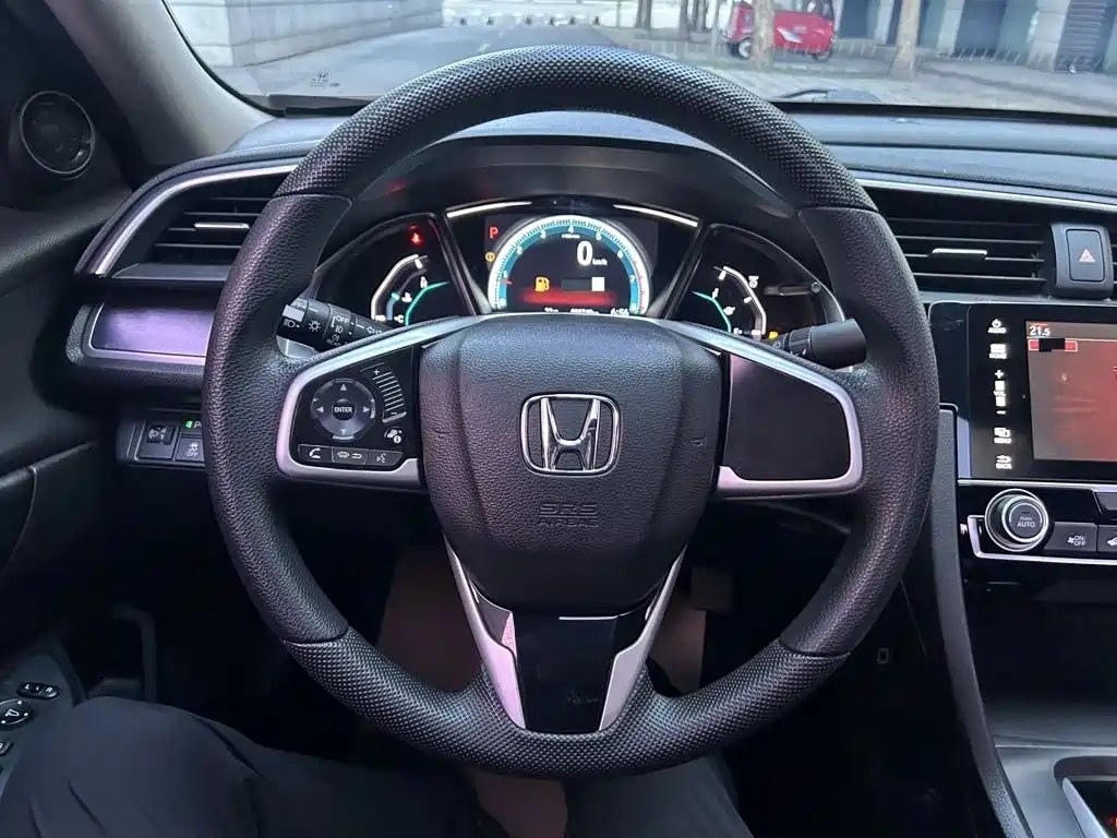 Honda Civic 2017 — фото 8