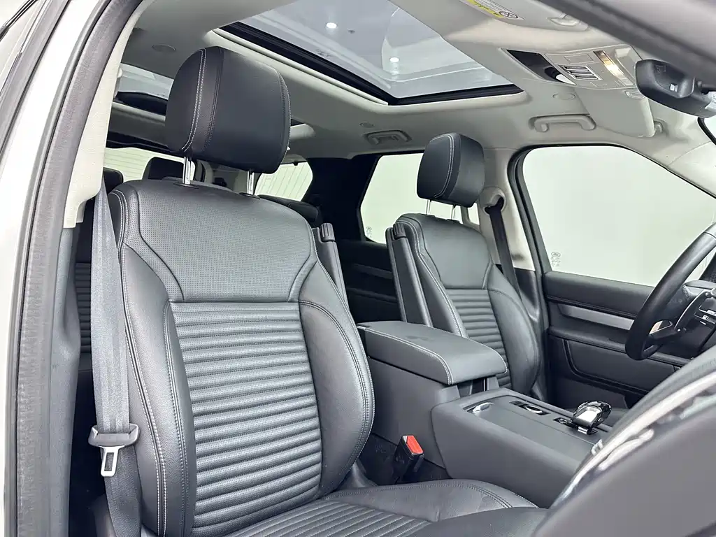 Land Rover Discovery 2022 — фото 15