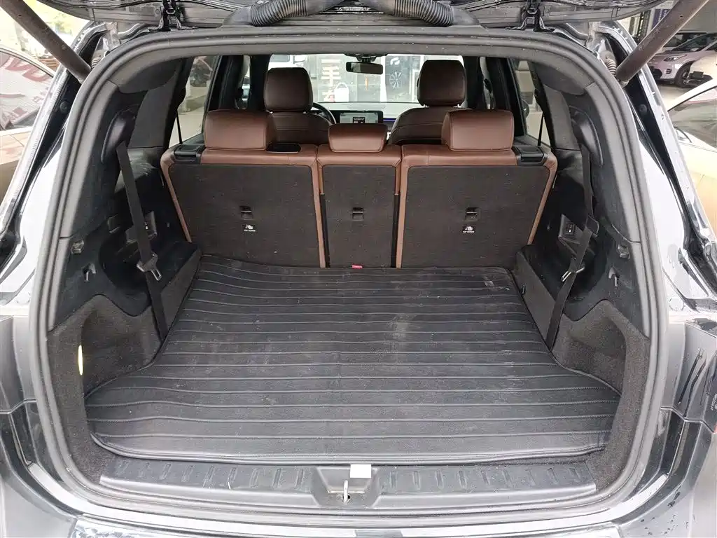 Mercedes-Benz GLB 2021 — фото 19
