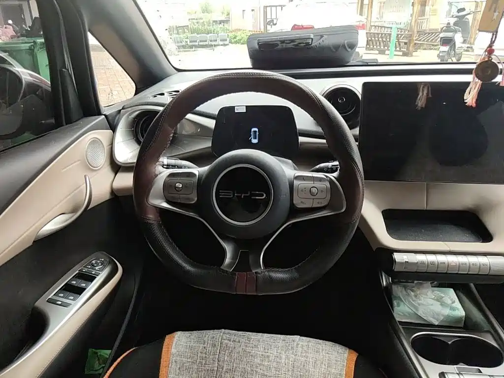 BYD Dolphin 2023